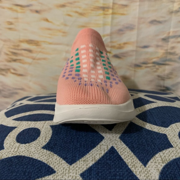 Toddler Slip-On Knit Sneakers - Picture 4 of 9